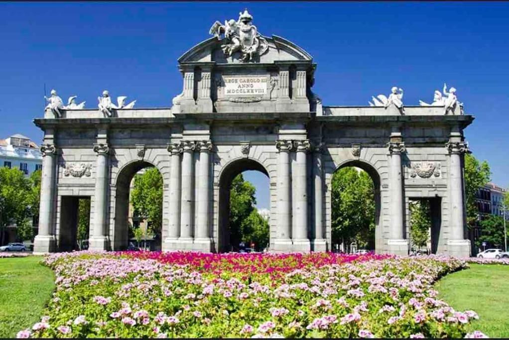 El Apartamento En Opera Palacio Real Madrid Exterior foto